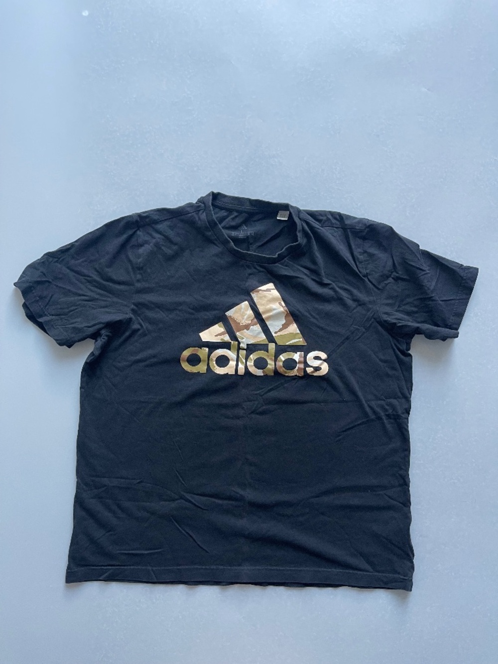 Adidas Logo T-Shirt Men’s Size Large Black Camo Graphic Short Sleeve Tee